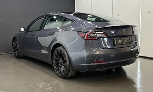 Tesla Model 3 PERFORMANCE, Midnight Silver Metallic, Heat Pump, Track Mode, Adaptive LEDs 3