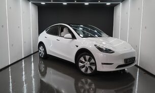 Tesla Model Y Long Range, White Interior, Enhanced Autopilot, Pano Roof, One Owner, VAT Q 1