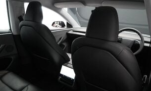 Tesla Model 3 RWD Latest Highland model Vented Seats Matrix Lights Superb Range One Owner 20