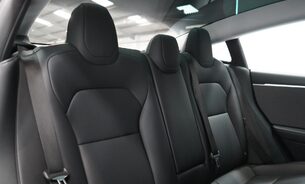 Tesla Model 3 RWD Latest Highland model Vented Seats Matrix Lights Superb Range One Owner 18