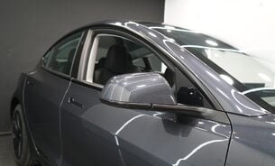 Tesla Model 3 RWD Latest Highland model Vented Seats Matrix Lights Superb Range One Owner 10
