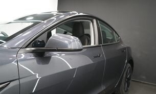 Tesla Model 3 RWD Latest Highland model Vented Seats Matrix Lights Superb Range One Owner 9