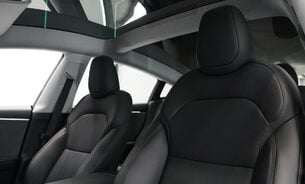 Tesla Model 3 RWD Latest Highland model Vented Seats Matrix Lights Superb Range One Owner 24