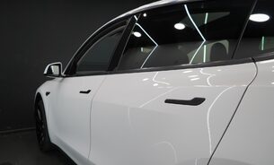 Tesla Model Y Long Range Panoramic Roof Black Interior One Owner VAT Q 11