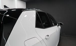 Volkswagen ID.3 Tour 77kWh Battery, 300 Mile Range, Head Up Display, Massage Seats, Rev Cam 10