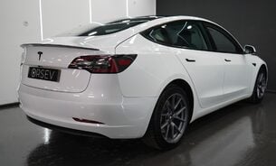 Tesla Model 3 MODEL 3 New Rear Tyres! Ryzen Chip LFP Battery Adaptive LEDs Heat Pump  9