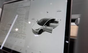Tesla Model 3 STANDARD RANGE PLUS Low Mileage Black Interior Pano Roof Heated front Seats 14