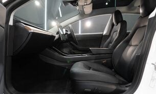 Tesla Model 3 STANDARD RANGE PLUS Low Mileage Black Interior Pano Roof Heated front Seats 9
