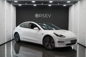 Tesla Model 3 STANDARD RANGE PLUS Low Mileage Black Interior Pano Roof Heated front Seats