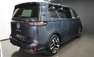 Volkswagen Id.Buzz STYLE Just Serviced by VW! IQ.LIGHT matrix LEDs Rev Cam Power Tailgate ++ 20