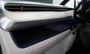 Volkswagen Id.Buzz STYLE Just Serviced by VW! IQ.LIGHT matrix LEDs Rev Cam Power Tailgate ++ 46