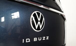 Volkswagen Id.Buzz STYLE Just Serviced by VW! IQ.LIGHT matrix LEDs Rev Cam Power Tailgate ++ 23