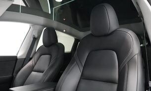 Tesla Model Y Long Range Deep Blue Metallic One Owner Premium Sound Panoramic Roof VAT Q 20