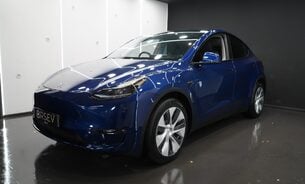 Tesla Model Y Long Range Deep Blue Metallic One Owner Premium Sound Panoramic Roof VAT Q 9