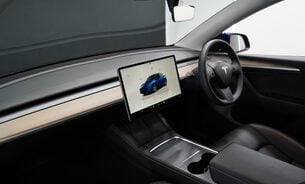 Tesla Model Y Long Range Deep Blue Metallic One Owner Premium Sound Panoramic Roof VAT Q 19