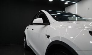 Tesla Model Y Long Range One Owner Very Clean Premium Sound Black Interior Pano Roof 14