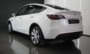 Tesla Model Y Long Range One Owner Very Clean Premium Sound Black Interior Pano Roof 3