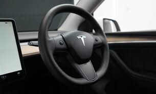 Tesla Model Y Long Range One Owner Very Clean Premium Sound Black Interior Pano Roof 21