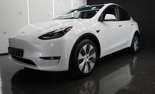 Tesla Model Y Long Range One Owner Very Clean Premium Sound Black Interior Pano Roof 18