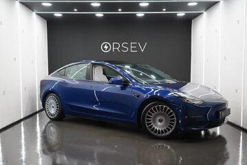 Tesla Model 3 PERFORMANCE WHITE INTERIOR ENHANCED AUTOPILOT 19" RAZOR ALLOYS VERY CLEAN!