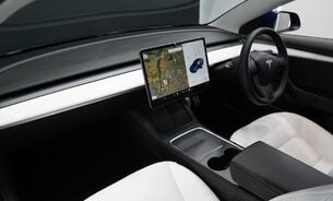 Tesla Model 3 PERFORMANCE WHITE INTERIOR ENHANCED AUTOPILOT 19" RAZOR ALLOYS VERY CLEAN! 23