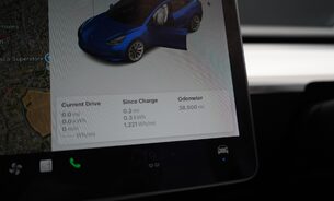 Tesla Model 3 PERFORMANCE WHITE INTERIOR ENHANCED AUTOPILOT 19" RAZOR ALLOYS VERY CLEAN! 20
