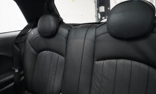Mini Hatch Cooper S LEVEL 3 Pano Sunroof, Head Up Display, Rev Camera, Harmon Kardon 33