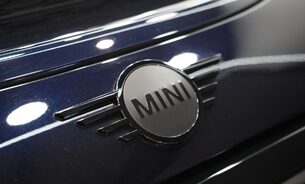 Mini Hatch Cooper S LEVEL 3 Pano Sunroof, Head Up Display, Rev Camera, Harmon Kardon 16