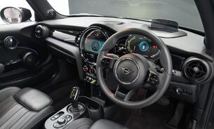 Mini Hatch Cooper S LEVEL 3 Pano Sunroof, Head Up Display, Rev Camera, Harmon Kardon 2
