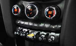 Mini Hatch Cooper S LEVEL 3 Pano Sunroof, Head Up Display, Rev Camera, Harmon Kardon 25