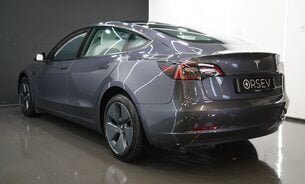 Tesla Model 3 Long Range White Interior Midnight Silver Heat Pump Pano Roof One Owner 9