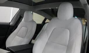 Tesla Model 3 Long Range White Interior Midnight Silver Heat Pump Pano Roof One Owner 11