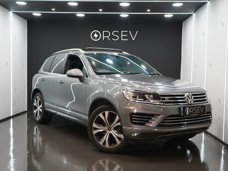Volkswagen Touareg V6 R-LINE TDI BLUEMOTION TECHNOLOGY One Owner FSH Pano Roof Black Leather 
