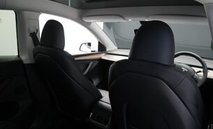 Tesla Model Y RWD Later Comfort Suspension Last of the low tax One Owner VAT Qualifying 14