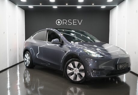 Tesla Model Y LONG RANGE Midnight Silver Owner Premium Sound Panoramic Roof VAT Q
