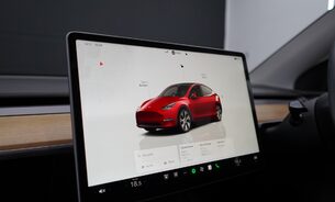 Tesla Model Y Long Range Brand New Rear Tyres! Multi-coat Red One Owner VAT Q 32