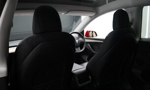 Tesla Model Y Long Range Brand New Rear Tyres! Multi-coat Red One Owner VAT Q 26