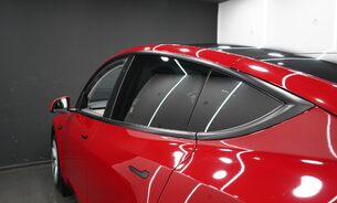 Tesla Model Y Long Range Brand New Rear Tyres! Multi-coat Red One Owner VAT Q 9