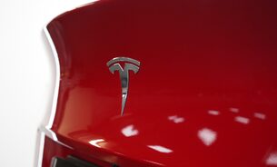 Tesla Model Y Long Range Brand New Rear Tyres! Multi-coat Red One Owner VAT Q 7