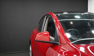 Tesla Model Y Long Range Brand New Rear Tyres! Multi-coat Red One Owner VAT Q 14