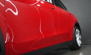 Tesla Model Y Long Range Brand New Rear Tyres! Multi-coat Red One Owner VAT Q 18