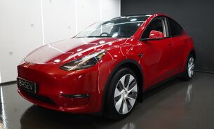 Tesla Model Y Long Range Brand New Rear Tyres! Multi-coat Red One Owner VAT Q 19