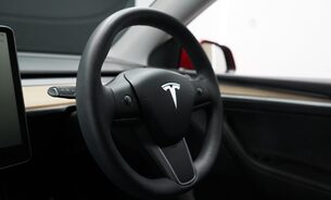 Tesla Model Y Long Range Brand New Rear Tyres! Multi-coat Red One Owner VAT Q 33
