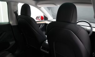 Tesla Model Y Long Range Brand New Rear Tyres! Multi-coat Red One Owner VAT Q 24