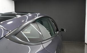Tesla Model 3 Long Range Enhanced Autopilot! 4 Brand New Tyres! Heat Pump One Owner  9