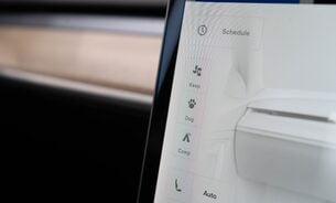 Tesla Model 3 Long Range Enhanced Autopilot Midnight Silver Metallic Heat Pump One Owner  21