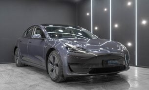 Tesla Model 3 Long Range Enhanced Autopilot Midnight Silver Metallic Heat Pump One Owner  7