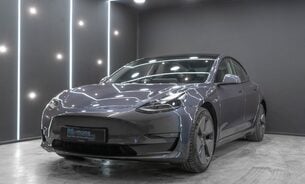 Tesla Model 3 Long Range Enhanced Autopilot Midnight Silver Metallic Heat Pump One Owner  3