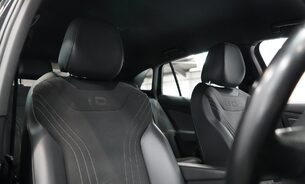 Volkswagen Id.4 Life One Owner Full Service History Adaptive Cruise Rev Camera VAT Qually 19