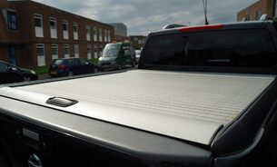 Nissan Navara DCI TEKNA SHR DCB Full Service History Just Serviced VAT Qualifying 8